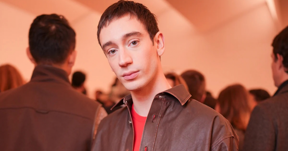 Новым амбассадором Loewe стал канадский актер Теодор Пеллерен