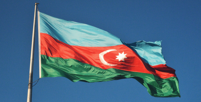 Азербайджан отменил рейсы между Махачкалой и Баку