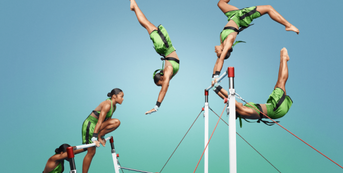 В рекламной кампании Dior Vibe снялись восемь профессиональных спортсменок