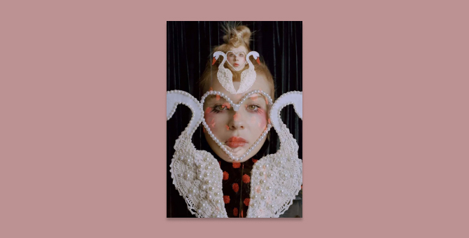 В Москве открылась выставка архивных съемок журнала Grazia