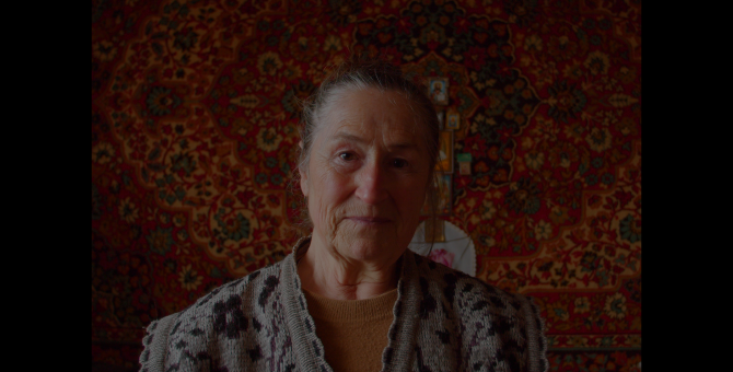 Медиахудожник Brickspacer создал NFT-полотно из вещей подопечных проекта «Помощь»