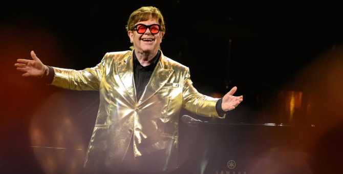 Элтон Джон дал последнее выступление на родине
