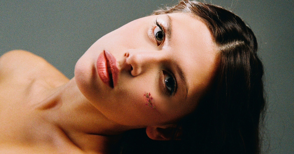 Певица Afelia выпустила второй сольный альбом «3 сессии в неделю»