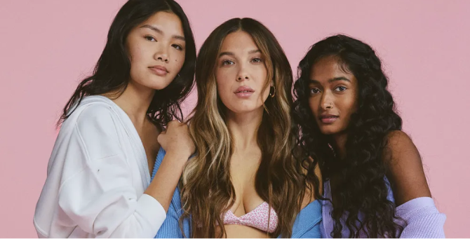 Милли Бобби Браун из «Очень странных дел» запускает бренд одежды