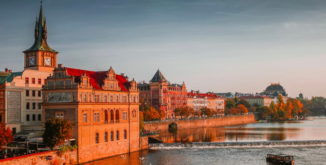 Чехия на год продлила запрет на выдачу виз россиянам