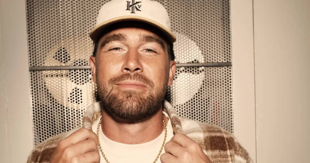 Трэвис Келси выпустил коллаборацию с American Eagle