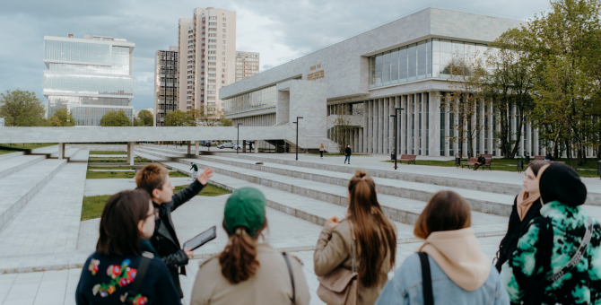 15 июня Музей «Гараж» запускает новый сезон архитектурных прогулок