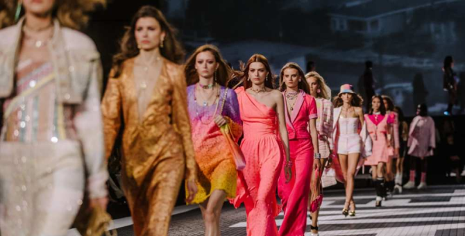 Chanel повторит показ круизной коллекции в Шэньчжэне