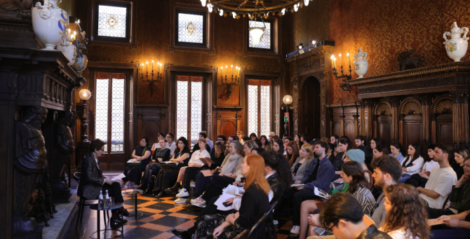 Prada открыл ежегодный симпозиум Prada Frames