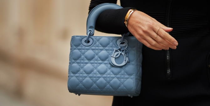 Farfetch приобрел ресейл-платформу сумок Luxclusif