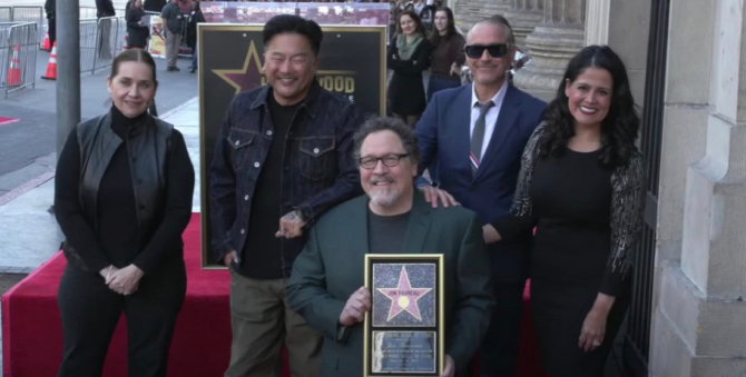 Джон Фавро получил звезду на голливудской «Аллее славы»