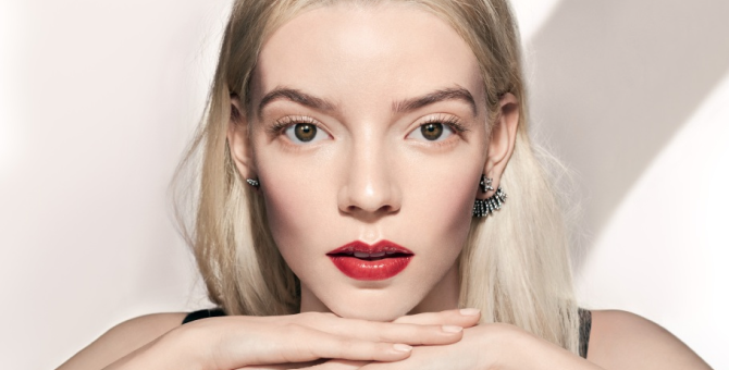 Джису из Blackpink и Аня Тейлор-Джой снялись в новой кампании Dior