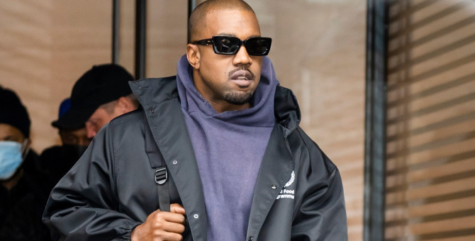 Канье Уэст устроит распродажу худи Yeezy, Balenciaga и Gap
