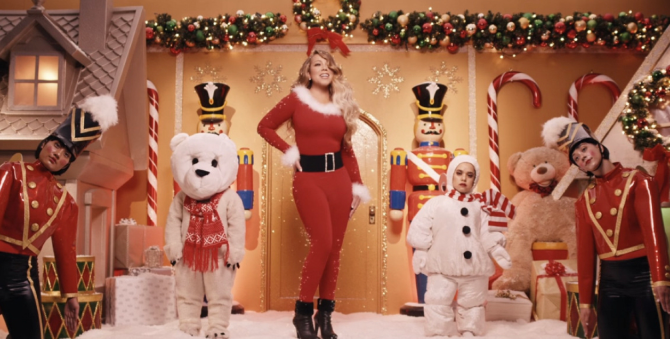Рождественский сингл Мэрайи Кэри снова возглавил чарт Billboard Hot 100