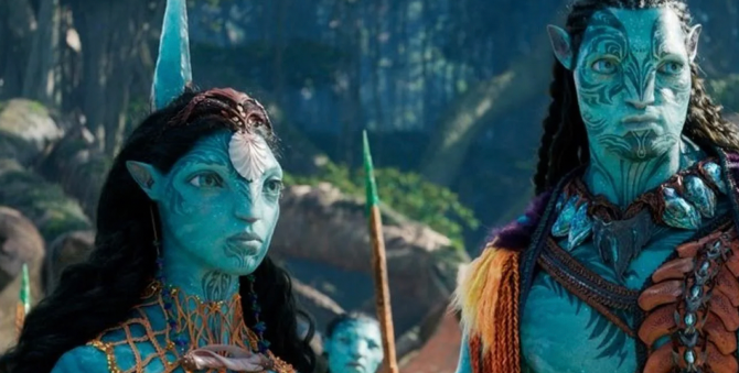 Джеймс Кэмерон стал первым режиссером с тремя фильмами, собравшими более 2 миллиардов долларов