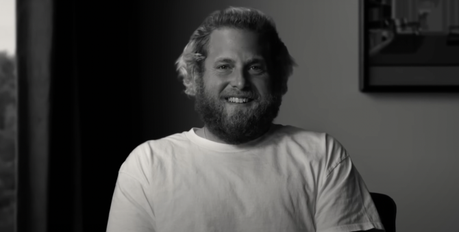 Джона Хилл снял документалку о психическом здоровье и своих сеансах терапии