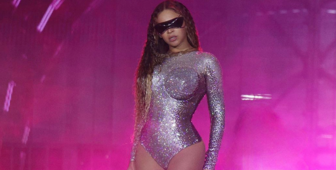 Бейонсе заплатила 100 тысяч долларов, чтобы зрители ее концерта могли уехать на метро