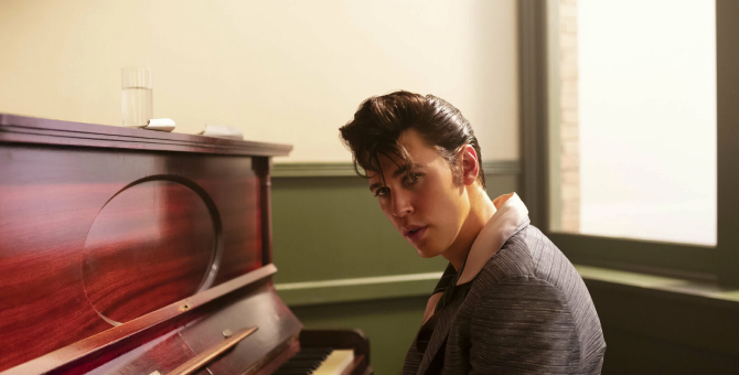 Биография Элвиса Пресли возглавила список бестселлеров Amazon после байопика База Лурмана