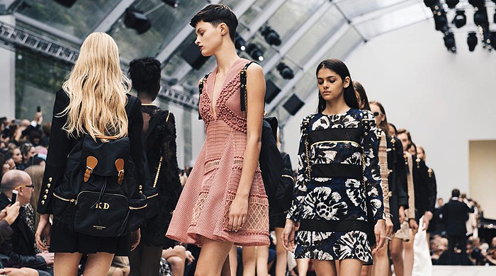 День народного единства: все линии Burberry сливаются в одну
