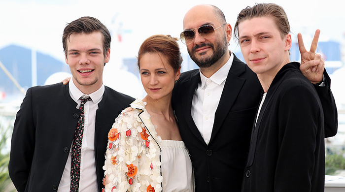 Кирилл Серебренников, Петр Скворцов, Виктория Исакова и Александр Горчилин на фотоколле в Каннах