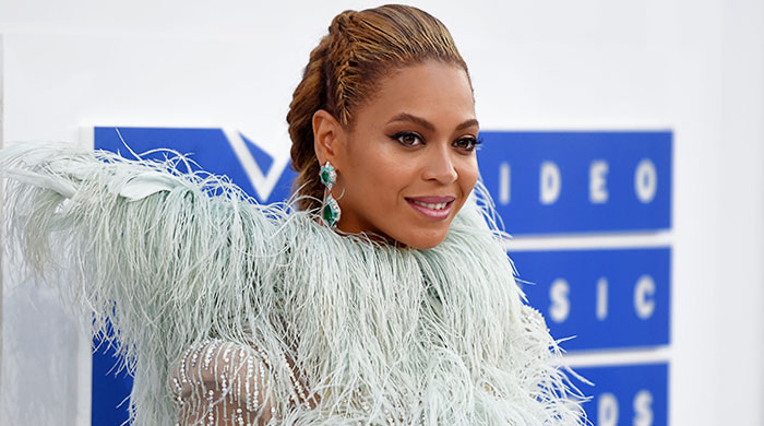 Как прошел MTV VMA — 2016: победители, платья и триумф Бейонсе