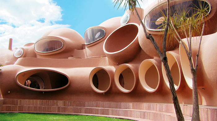 Dior представят новую коллекцию в Bubble Palace Пьера Кардена