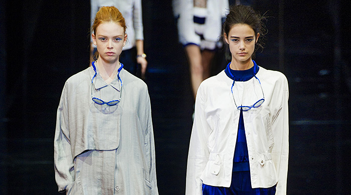 Обзор Buro 24/7: Emporio Armani, весна-лето 2015