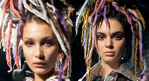 Где Марк Джейкобс взял 10 000 метров цветных дредов