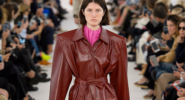 Парижская неделя моды: Balenciaga, весна-лето 2017