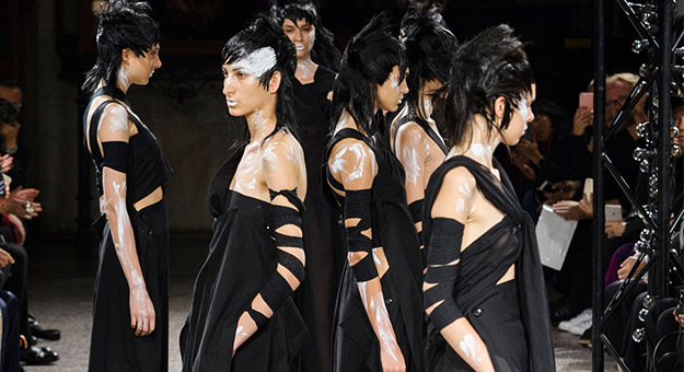 Парижская неделя моды: Yohji Yamamoto, весна-лето 2017