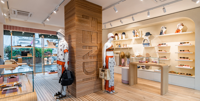 Fendi открыл два бутика в Испании