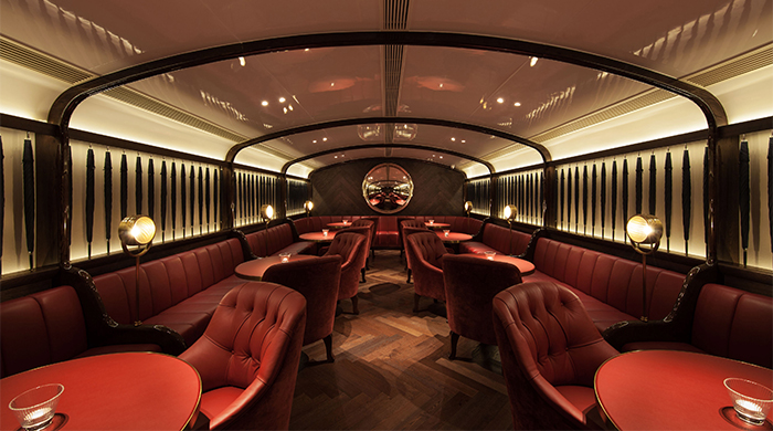 Почти как Нарния: тайный гонконгский бар в магазине авторских зонтиков