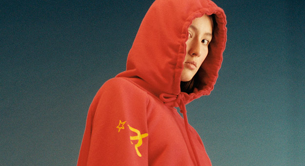 Vetements выпустил худи с серпом и молотом совместно с SVMoscow