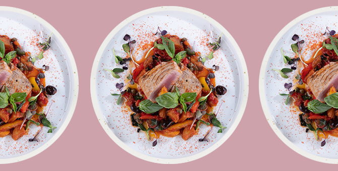 Новые рестораны: бар в бывших банях в Столешке, Сицилия в Москве и перезапуск фуд-корта в «Цветном»