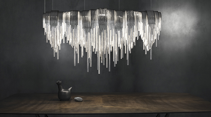 Цепочная люстра Volver от креативного бюро Studio 14
