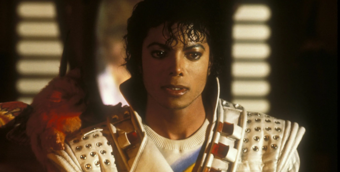 Джастин Симиен переснимет короткометражку «Капитан Ио», в которой сыграл Майкл Джексон