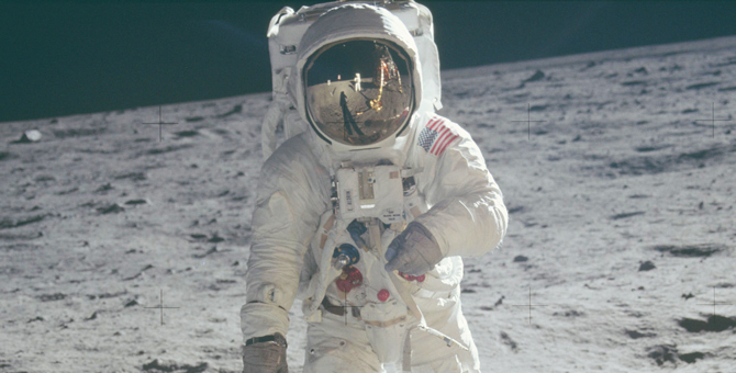 Погода на Марсе, архив миссии «Аполлон»: лучшие сервисы для знакомства с космосом