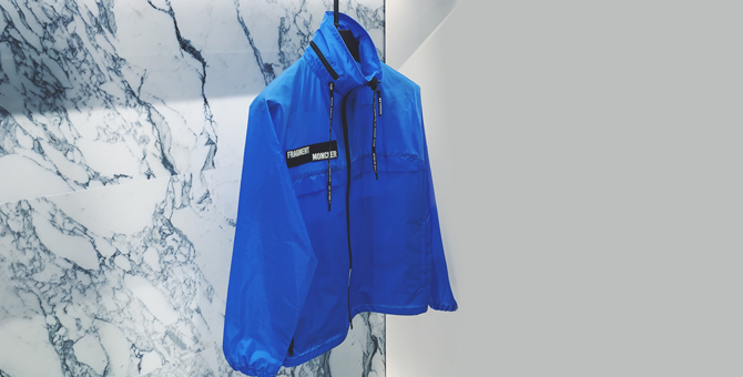 Мужской показ: bumbag, рабочий комбинезон и браслет на века