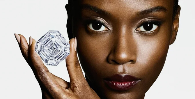 Как выглядит самый большой бриллиант огранки «изумруд»