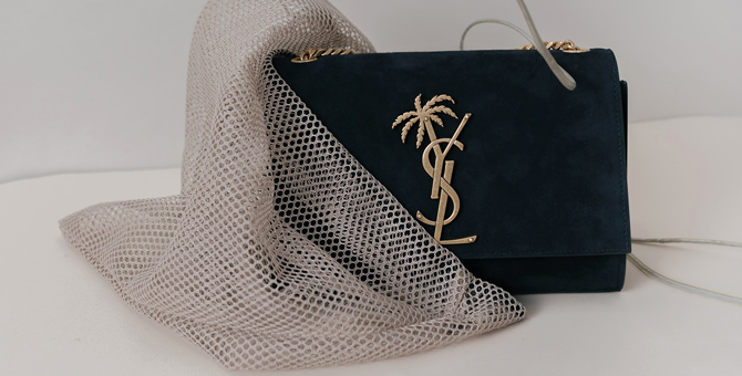 Какими должны быть идеальные подарки на 8 Марта — специальная съёмка Buro. и ЦУМа