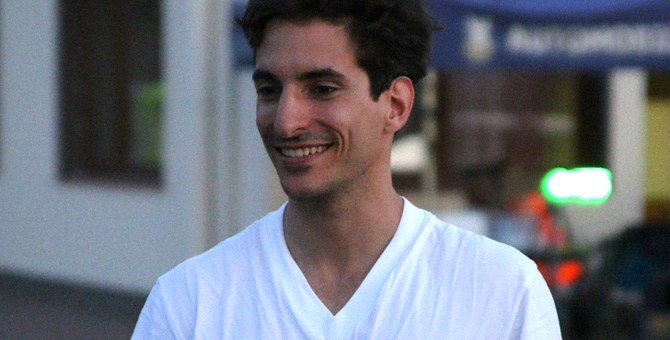 Знакомьтесь: сын Миуччи Прады — гонщик ралли, который поддерживает экостартапы