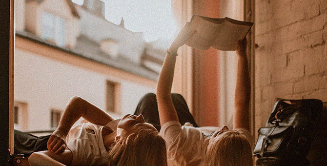 Музыка, под которую идеально готовиться к экзаменам, — плейлист BURO.