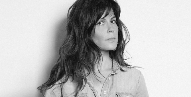 Кого хотят женщины? Интервью с автором эротического психотриллера «Теряя Алис»