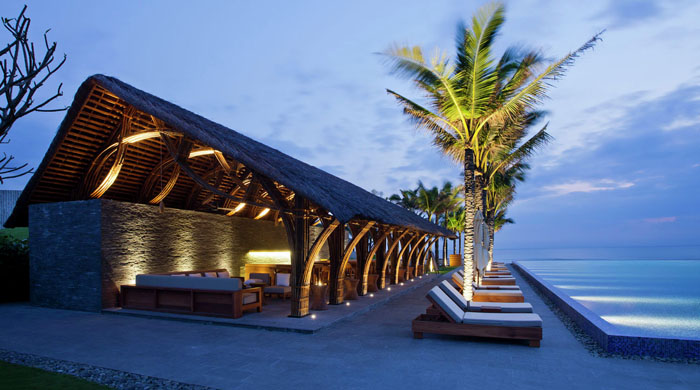 Пляжный бар самого зеленого спа во Вьетнаме