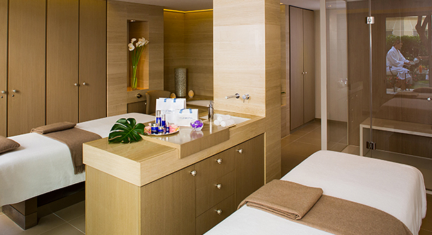 В Spa Le Bristol Paris стала доступна, возможно, самая дорогая процедура в мире