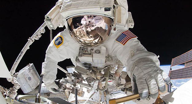 Астронавт Пегги Уитсон установит новый рекорд