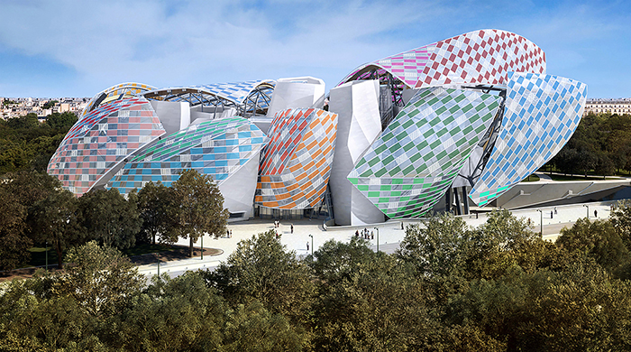 Fondation Louis Vuitton представил инсталляцию Даниэля Бюрена