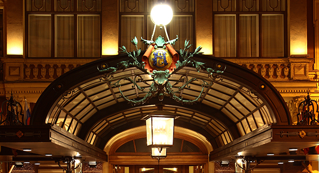 Belmond Grand Hotel Europe: лучший вид, икорный бар и винные дегустации