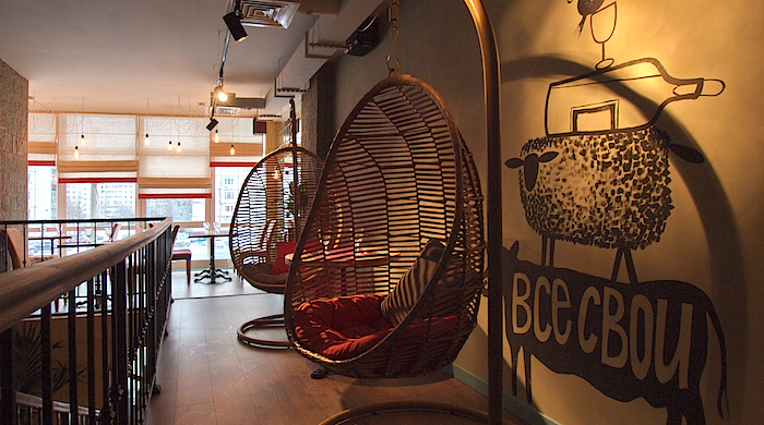 Дела семейные: ресторан \"Все свои\" на окраине Санкт-Петербурга