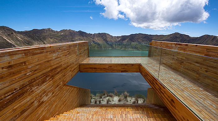 Дизайнерская смотровая площадка над озером Килотоа в Эквадоре